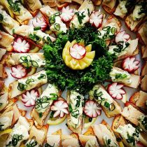 Cicchetti-Häppchen mit Forellen und Senfcreme Cicchetti-Häppchen mit Forellen und Senfcreme