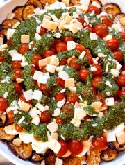 gegrillte Auberginen mit Mozzarella/Cherrytomaten/frischem Pesto gegrillte Auberginen mit Mozzarella/Cherrytomaten/frischem Pesto