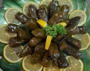 Weinblätter mit Reis gefüllt Weinblätter mit Reis gefüllt