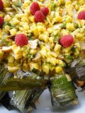 Hähnchen-Ananas-Salat mit Pandang-Päckchen Hähnchen-Ananas-Salat mit Pandang-Päckchen
