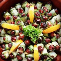 TAPAS - Datteln mit Manchego im Zucchini-Mantel TAPAS - Datteln mit Manchego im Zucchini-Mantel