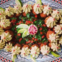 arabischer-petersiliensalat-mit-falafal.jpg arabischer-petersiliensalat-mit-falafal.jpg