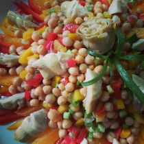 Bunter Kichererbsen-Salat