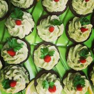 Vollkorntaler mit Avo-Creme Vollkorntaler mit Avo-Creme